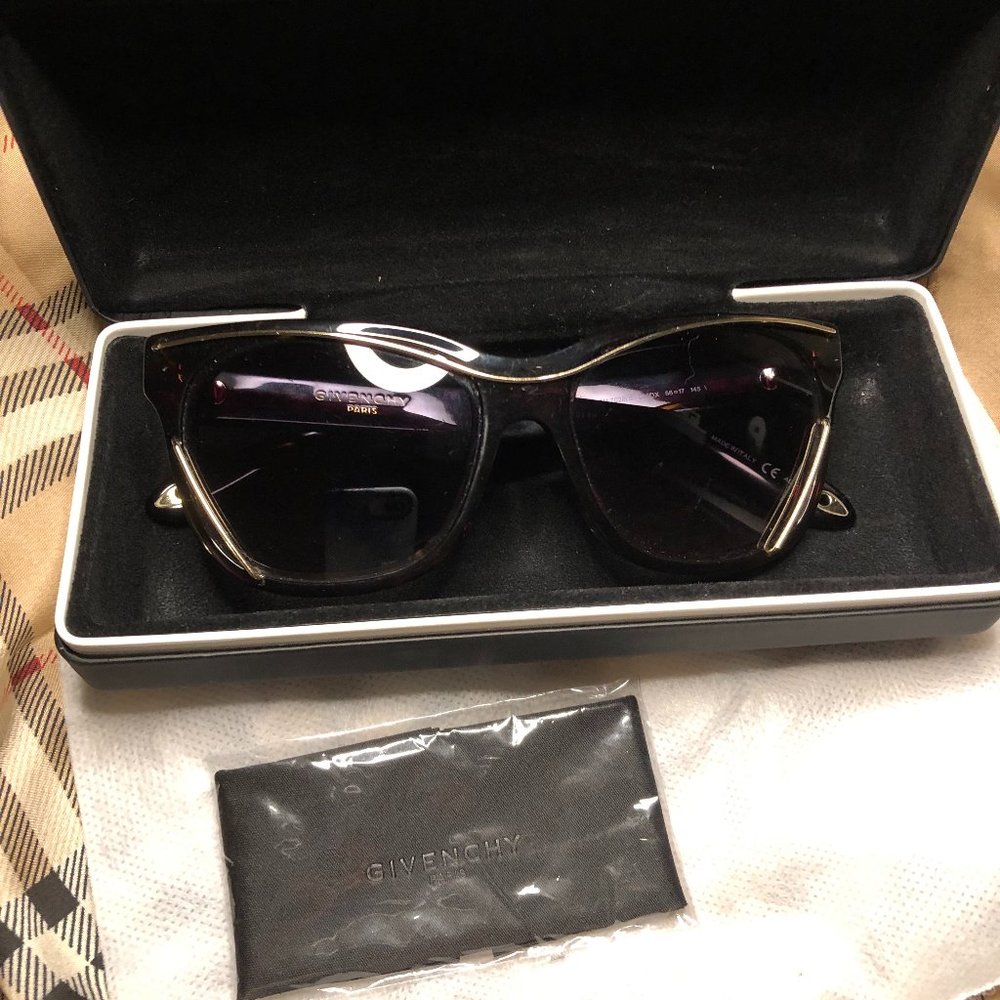 Pre-Owned-GIVENCHY Women's Cat Eye Sunglass GV 7028/S w Case & New Cloth